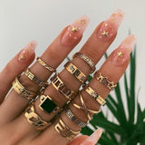 Lyvra | Zestaw złotych pierścionków celestial luxury