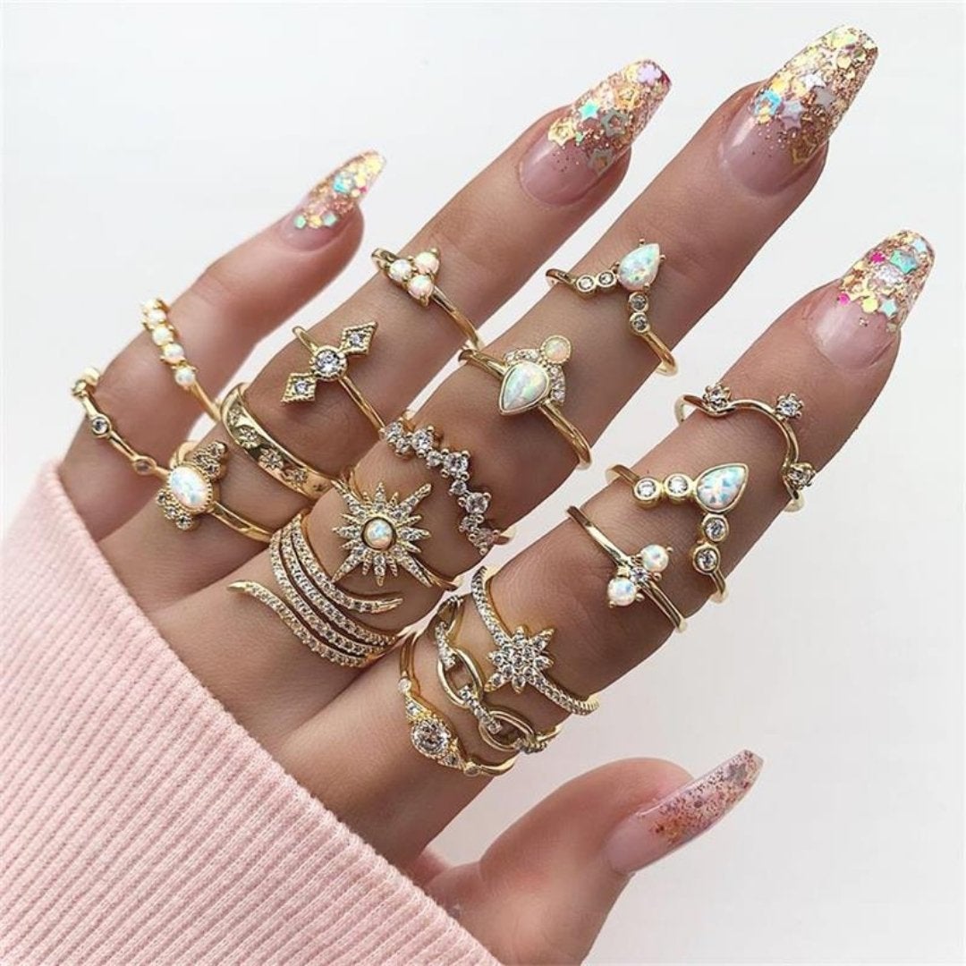 Lyvra | Zestaw złotych pierścionków celestial luxury